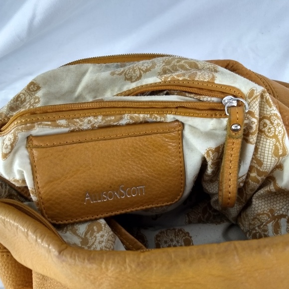 ALLISON SCOTT LEATHER HOBO BAG - Picture 7 of 8